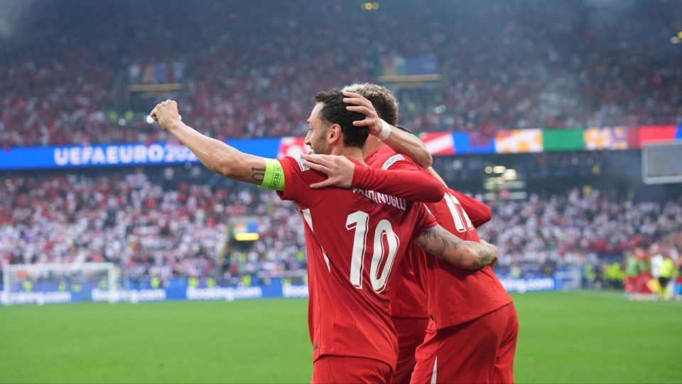 A Milli Futbol Takımı Kaptanı Hakan Çalhanoğlu: İnşallah kazanacağız