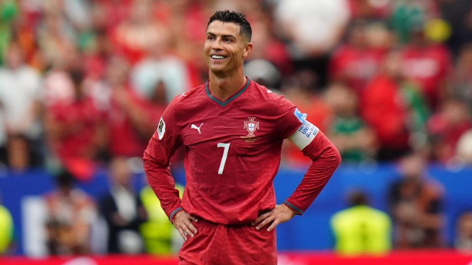Ronaldo tarihe geçti